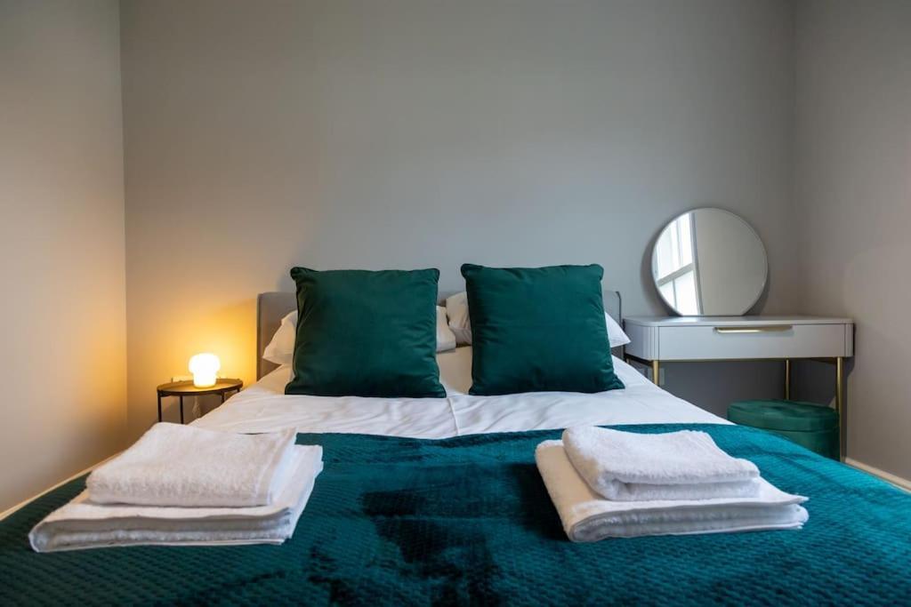 Hereford - Clifton Villa - Beautifully Presented House Located A Short Walk From City Centre - Sleeps 6 Guests - Perfect For Exploring Hereford - Hosted By Rentmyhouse Esterno foto
